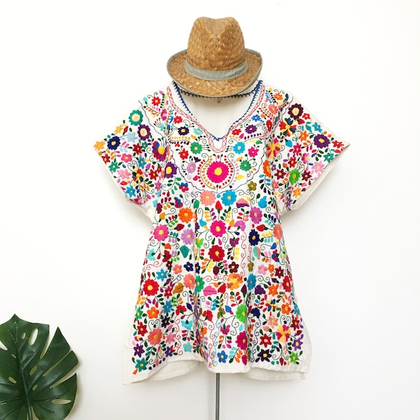 Blusa mexicana,  bordada a mano, hermoso colorido, flores mexicanas hippie, folk