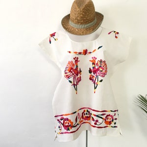 Mexican blouse ~ Huipil oaxaca ~ hand embroidered ~ Oaxaca top ~ embroidered blouse, embroidered top, comfortable clothing