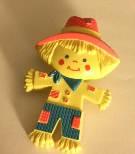 Vintage 70s SCARECROW Pin Pal Avon Kids Solid Per… - image 3