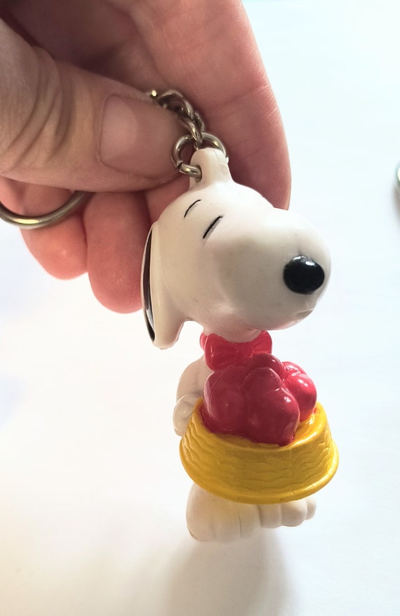 Vintage Valentine Snoopy Woodstock Keychain KeyRi… - image 8