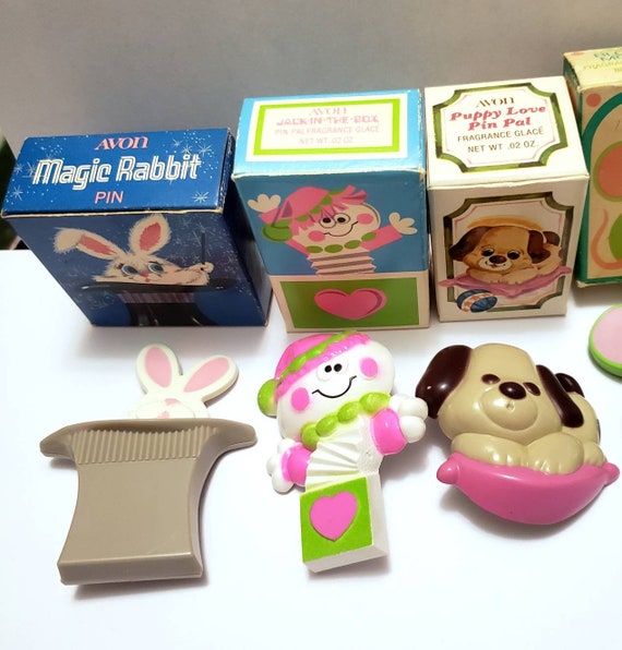 70s Avon Puppy Love Pin Pal Brooch Solid Perfume Dog Gem