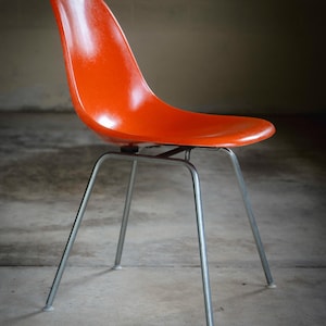 Herman Miller Eames Fiberglass Chair