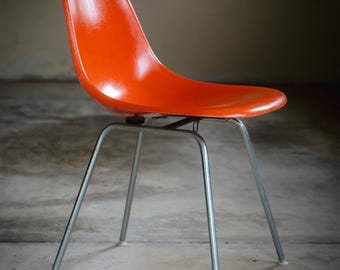 Vintage 1950s Eames Fiberglass Shell Side Chairs in Red - Two