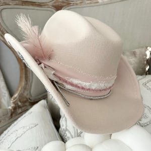 Cream Felt Wide-Brim Hat with Blush Band and Horseshoe Accent Stevie Wool Wide-Brim Hat - Blush – Flea Style main image 4