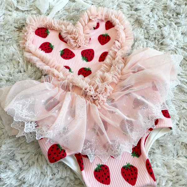 Mono de fresa, mono de tarta de fresa, mono de pastel aplastado, mono de bayas para el primer cumpleaños, vestido