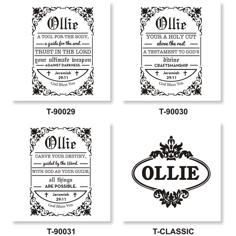 Pu&ograve; includere: Quattro disegni quadrati con il nome "Ollie" in un carattere decorativo. Ogni disegno presenta testo religioso e bordi decorativi. I disegni sono in bianco e nero, con il testo che include versetti biblici e frasi ispiratrici.