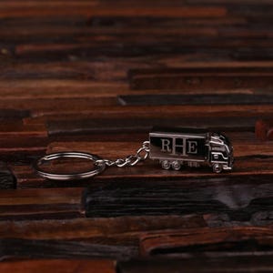 Camionneur à monogramme personnalisé, chauffeur de camion, porte-clés pour homme, petit ami, idée cadeau d'anniversaire pour la fête des pères avec boîte-cadeau en bois