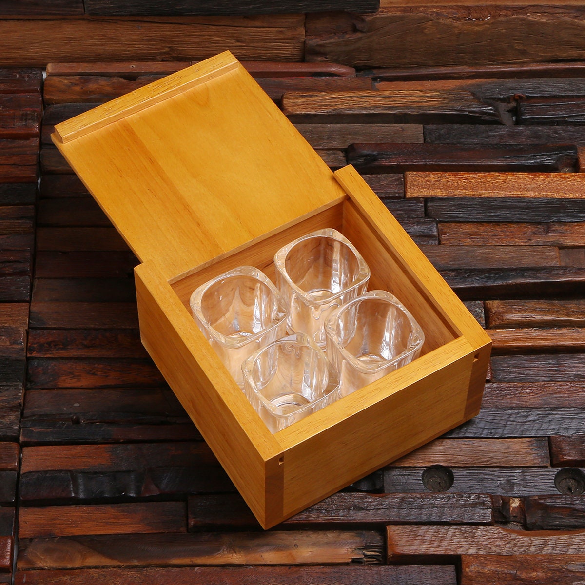Shot Glass Set of 4 in Leather/Plaid Case
