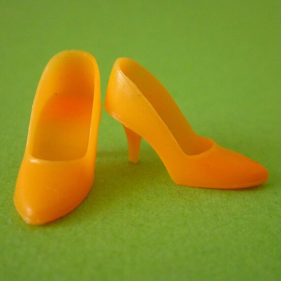 barbie pumps