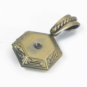 hexagon locket - geometric locket - vintage hexagon pendant - stable symbol locket - vintage metal pendant - brass pendatn - 2pcs