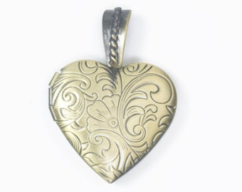 heart shape charm locket pendant - heart photo pendant - brass pendant supplies  - locket jewelry pendant - wholesale metal pendants - 2 pcs