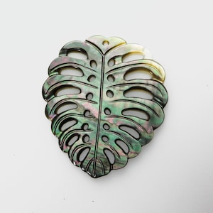 black lip shell filigree leaf pendant - black shell pendant supplies - jewelry making supplies - black jewelry materials - MOP pendants