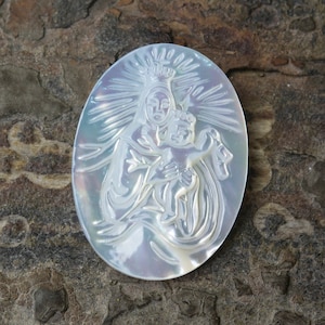 Madonna and Child MOP cabochon - Virgin and Child shell cameo - white mother of pearl oval charms - mother and child love - shell beads