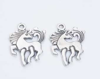 6 Horse charms tibetan silver A588