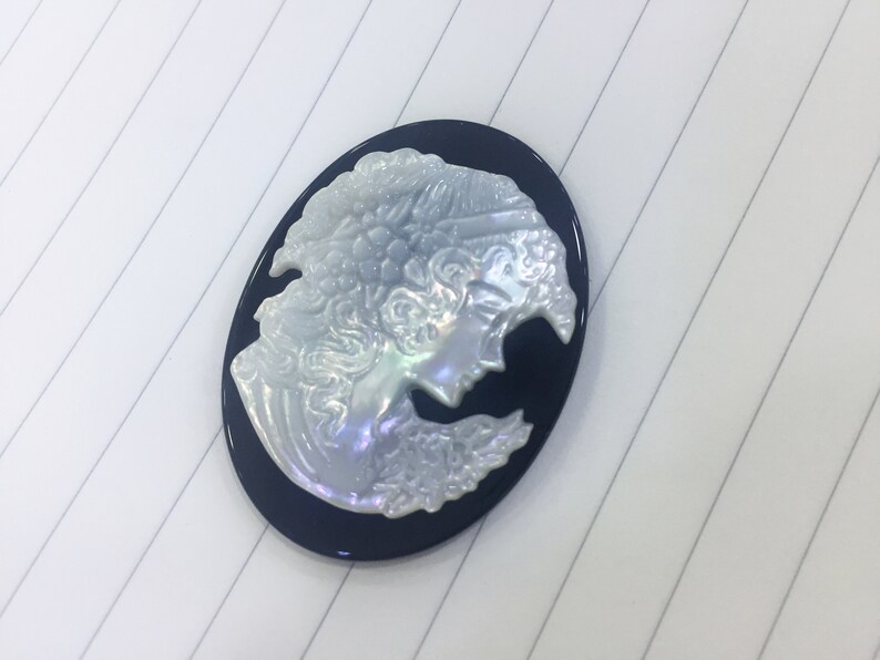 black onyx base cameo cabochon white MOP shell cameo pendant Victorian style cameo for jewelry black and white cameos