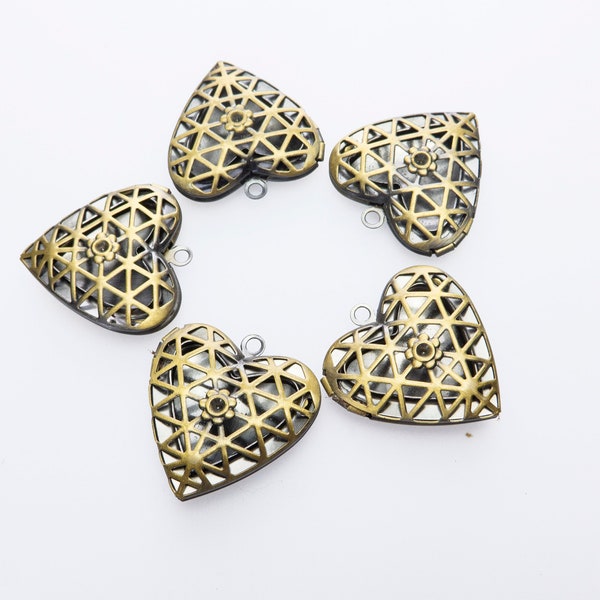 filigree heart shape lockets - heart shape locket charms - antique bronze memorial lockets - love jewellery pendant - locket supplies