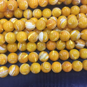 yellow mother of pearl beads - white MOP beads - round shell beads - natural shell beads - mother of pearl shells - 4-10mm  beads - 15 inch