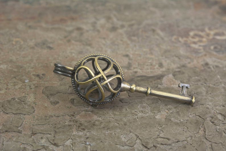 Antique Bronze Lockets Key Charm Pendnat Locket Brass Etsy