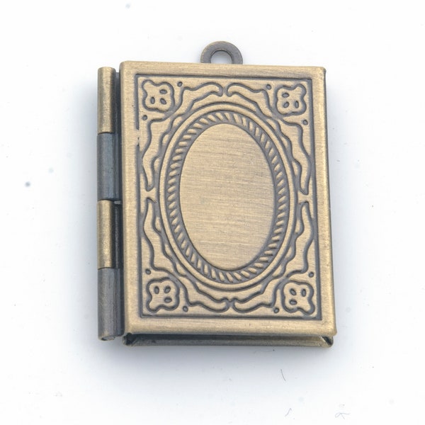 Antique Locket - Etsy