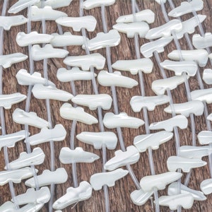 polar bear shell beads - sea bear mother of pearl beads - white bear beads - white animal jewelry beads - cute animal beads -20 beads