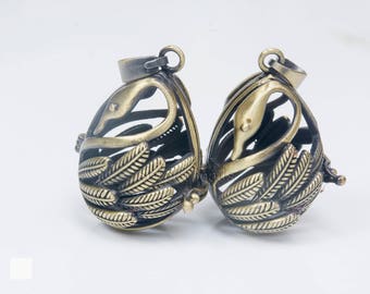 swan lockets - brass aninal pendants - plated brass locket pendants - birds filigree jewelry pendant - metal necklace jewelry lockets -2pcs