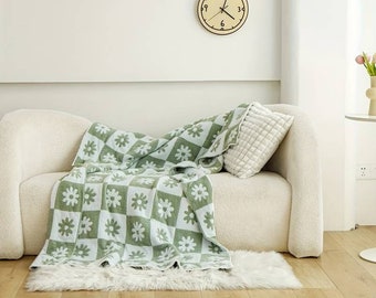 Green & White Throw Blanket, Monotone Throw Blanket, Minimal Sofa Throw, Woven Bed Throw, Blankets Throws, Bold Throw, Large Throw Blanket