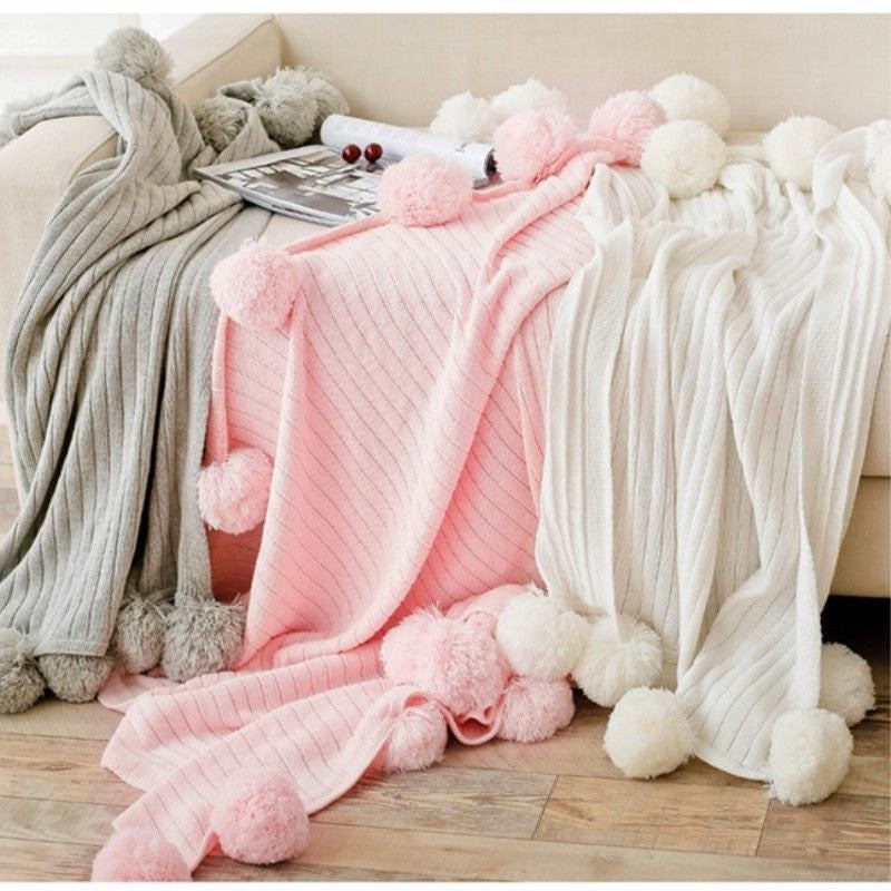 Blush pink pom pom throw clearance