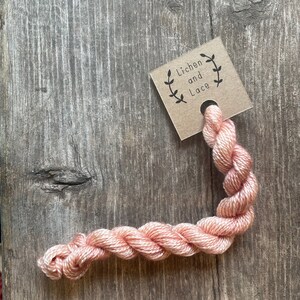 Rosa sbiadita ~ Filato da ricamo
