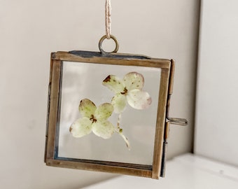 Tiny Brass Frame 5cm x 5cm - Pressed Flowers, Small Photos