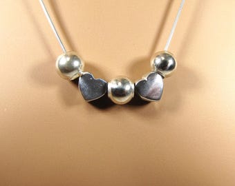 Delicado collar con dije de corazón de cuentas de plata esterlina vintage, regalo único para ella, collar minimalista moderno con capas de cuentas de plata.