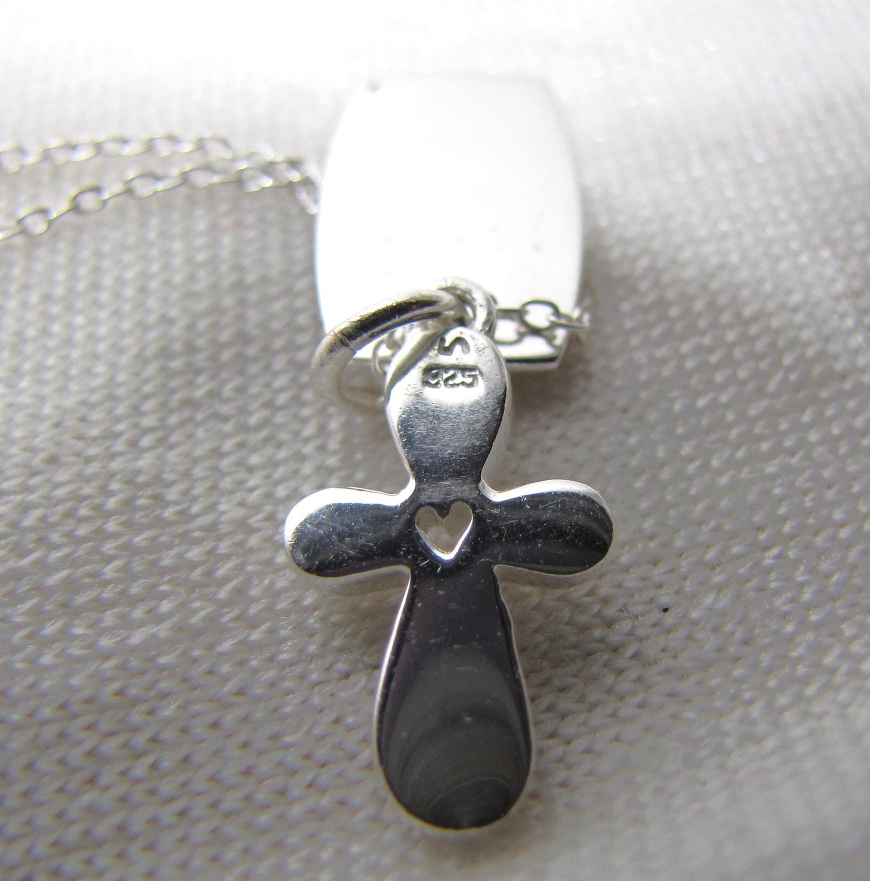 Wachsender Poetischer Kreuz Anhänger In Messing & Sterlingsilber