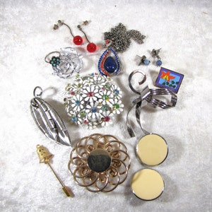 Vintage Costume Jewelry Grab Bag, Lot, Bundle, Craft Jewelry Supplies, Grab Bag Gifts, Assemblage