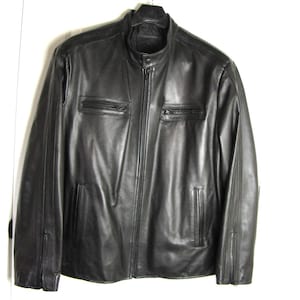 Blouson motard zippé en cuir noir pour homme, streetwear, rocker, cuir d'agneau souple, veste de moto vintage, poitrine de 52 po.. Cadeau pour la fête des pères
