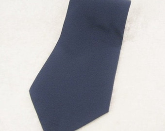 Vintage Men's Necktie, Solid Color Navy Blue Polyester Tie, Traditional Neckwear,   Fathers Day Gift For Him,  Made by Van Heusen