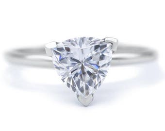 Billionen Moissanite Palladium 3 Zinken ausgefallene Solitär-Ring