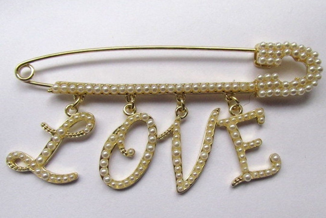 Icône De Dessin Animé De Broche De Barrette De Coiffeur Sur Fond Blanc