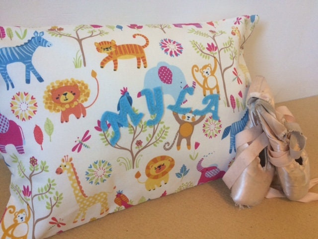 Housse de Coussin, Taie d'oreiller, Personnalisée en Tissu Animal Safari. Style Enveloppe.