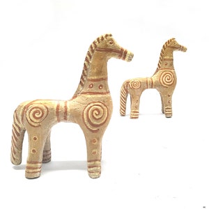 Greek horse , Greek sculpture Geometric , Clay horse