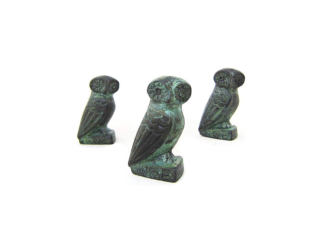 Athena Owl , Bird of wisdom in Greek mythology