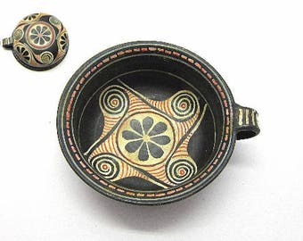 ミケーネ・ミノア文明の金杯、古代ギリシャ博物館所蔵の銅製レプリカ