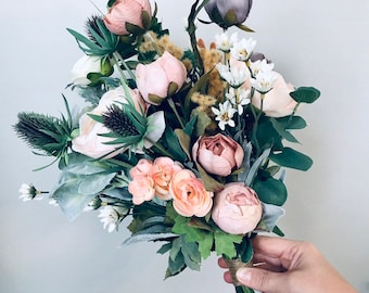 simple bouquets for bridesmaids