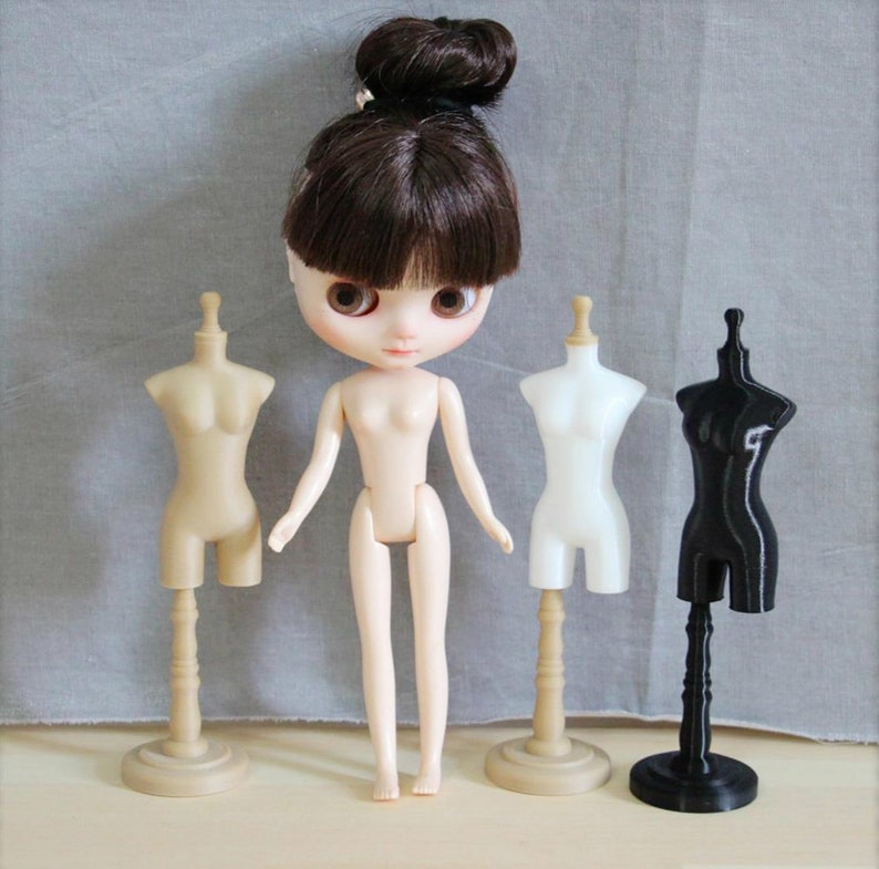 1/6 BJD Doll Dress Form Blythe Neo Mannequin 3D Printing Doll Mannequin BJD Outfit Sewing Supply Dollhouse Decor Momoko Pullip Middle Blythe
