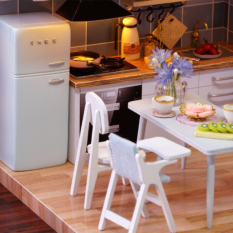 Blue times best sale mini house