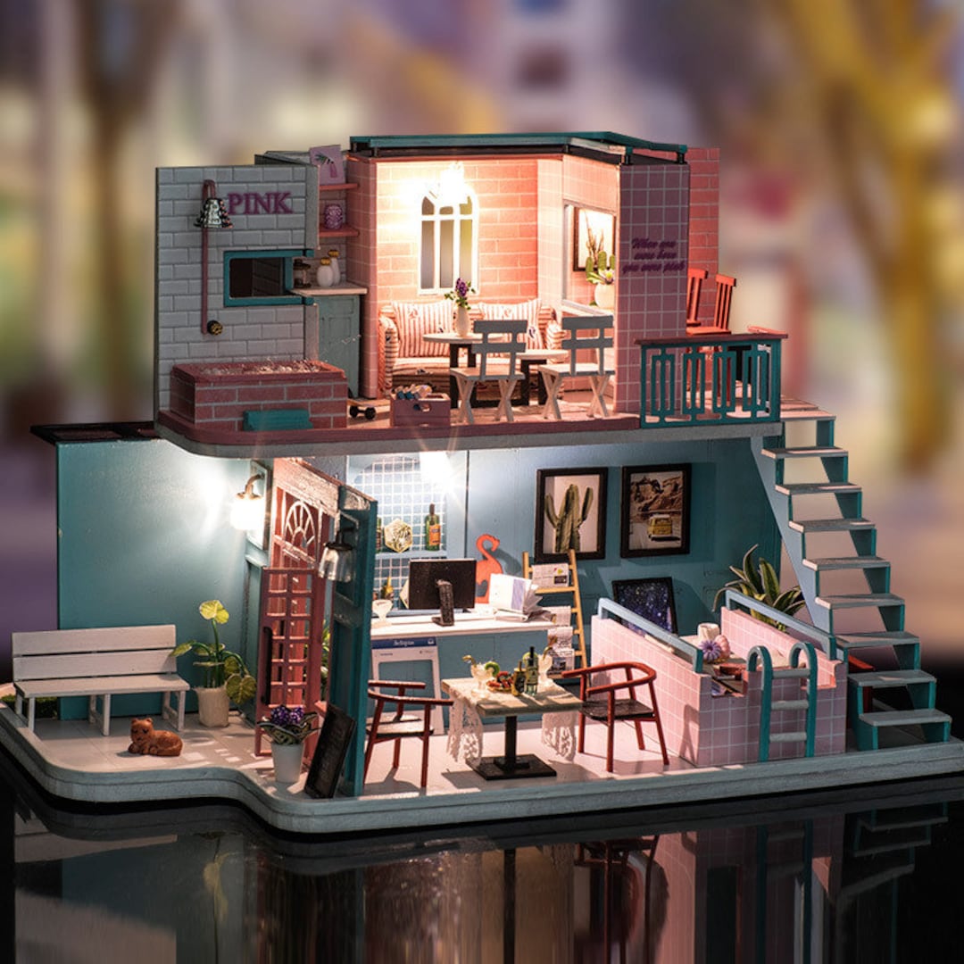 1: 24 DIY Miniature Dollhouse Kit Queenstown Suburban House Car Afternoon  Tea Time Patio Pink Car Cute Room With Light and Music Box 