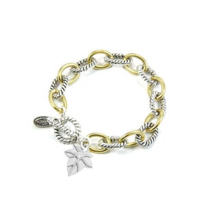 Two-Tone Bracelet With Ivy Leaf Charm