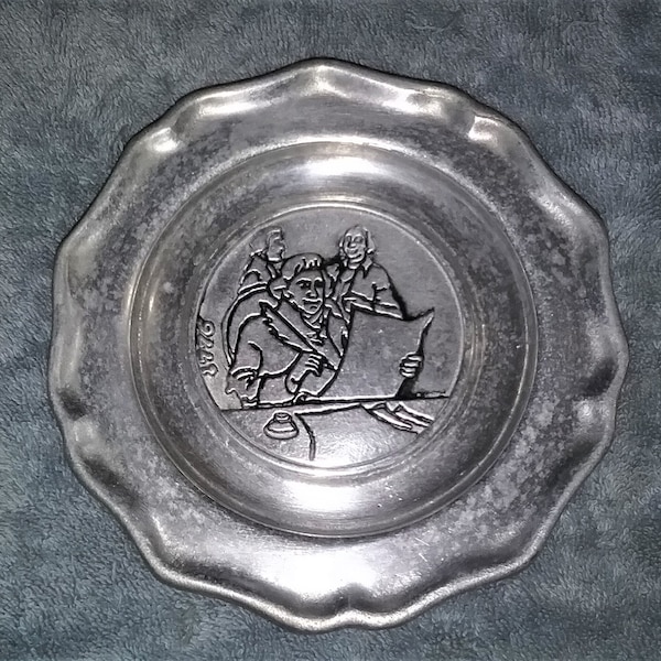 Vintage American Historical Replica Co Plate Declaration Signing 1776 Pewter Colored