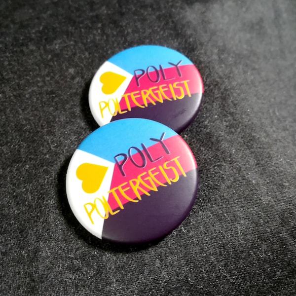 Poly Poltergeist Pride Button Polyamorie Anstecker