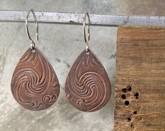 Copper earrings Copper dangle Solid copper Recycled copper earrings Teardrop earrings of embossed copper Large tear earrings Brown dangle