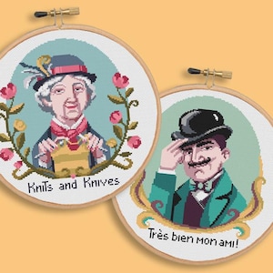 Könnte beinhalten: Zwei Kreuzstich-Stickrahmen mit Porträts. Einer zeigt eine Frau mit Hut und dem Text "Knits and Knives". Der andere zeigt einen Mann, der seinen Hut hebt, mit dem Text "Très bien mon ami!" Beide sind vor einem hellblauen Hintergrund.