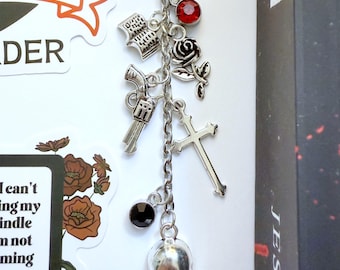 Charm Kindle inspiré de Sik Luv | Accessoire livresque Romance sombre | Breloque gothique tête de mort, croix et rose